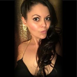 Meet your Posher, Mia